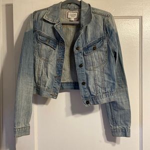 American Eagle Cropped Jean Jacket